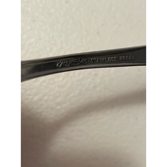 Rogers co 13 stainless pc set Korea silverware flower 5 knives 5 sp 3 fork - Picture 3 of 4